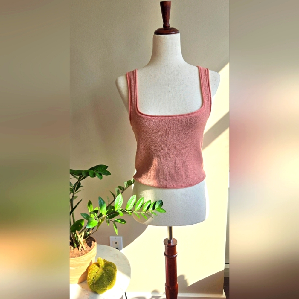 Urban Outfitters Blush Pink Knit Crop Top – Simple & Chic